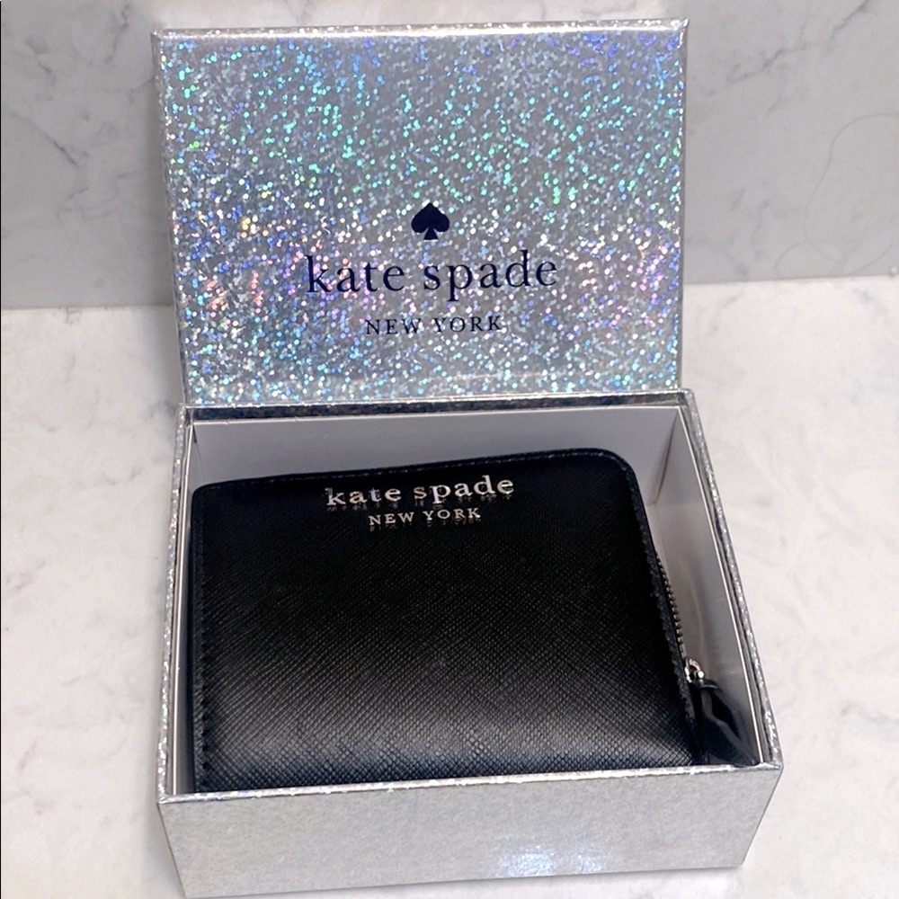 Kate Spade NY Cameron Small l-Zip Bifold